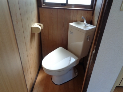 旭町　貸家